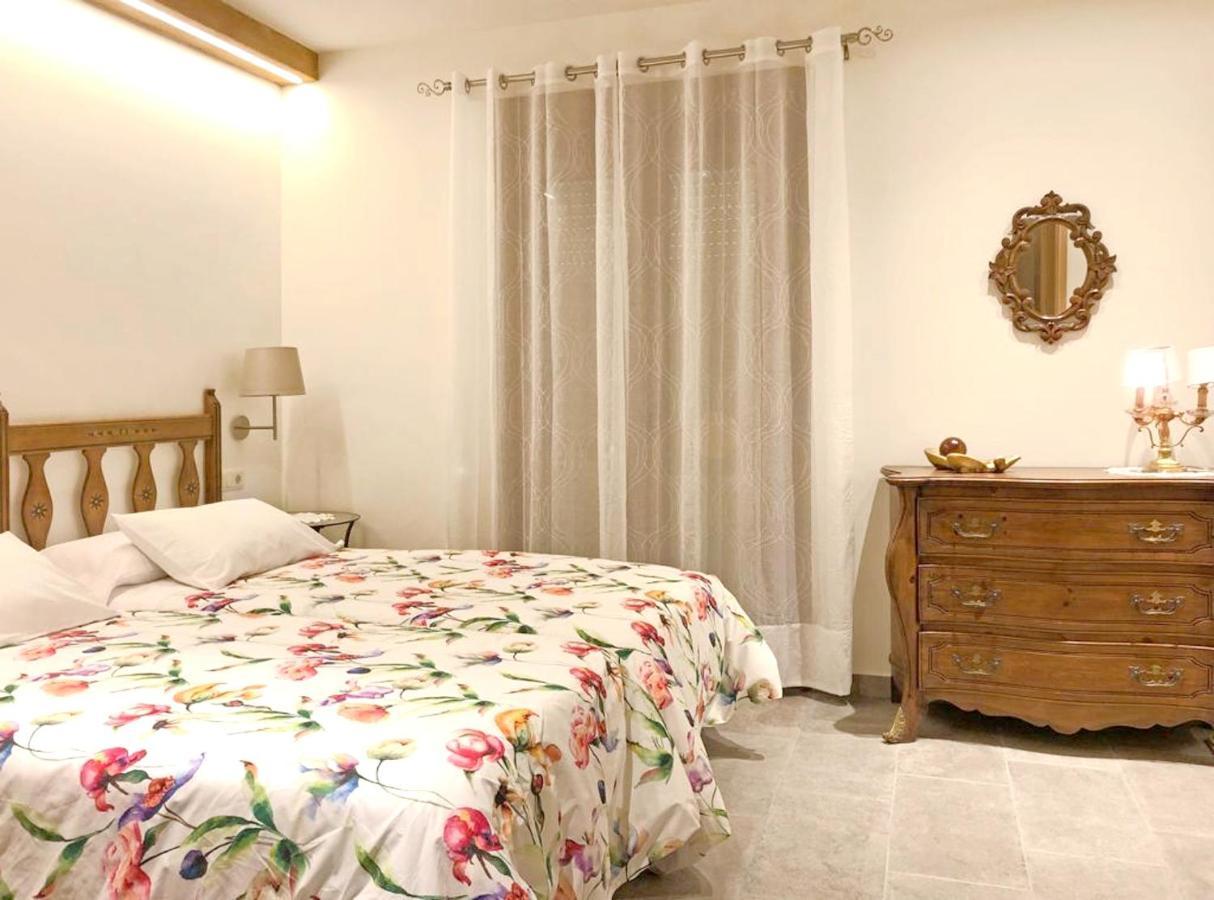 4 Bedrooms House With Terrace And Wifi At Cretas Exteriör bild